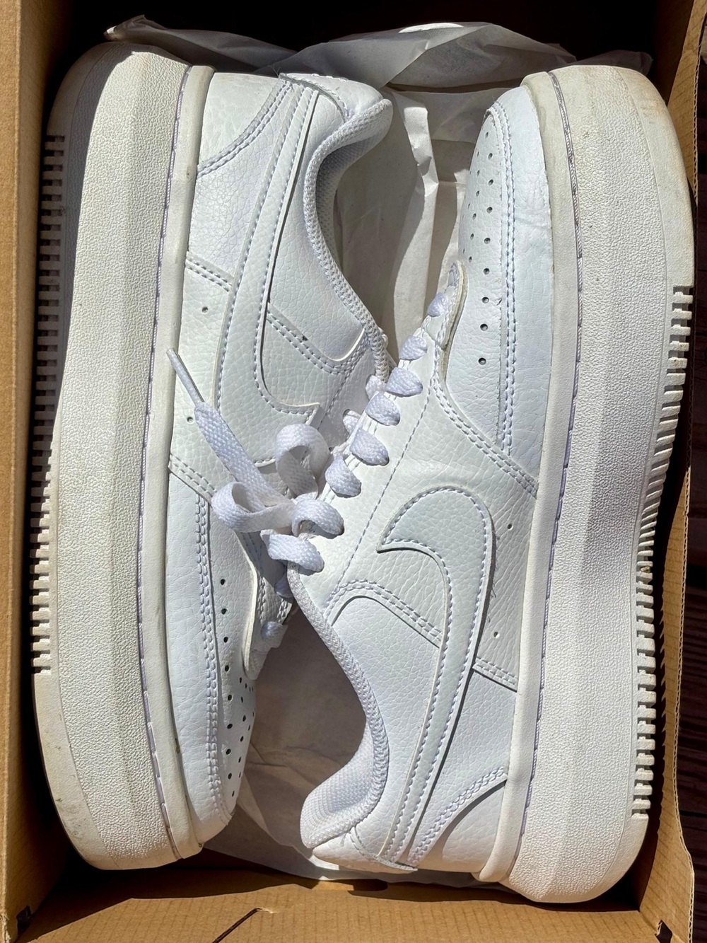 NIKE Court Vision ALTA